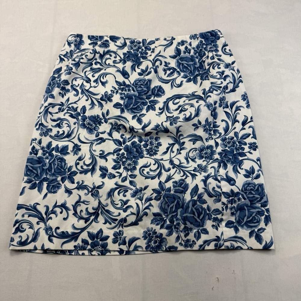 Talbots Women's Size 10 Blue White Floral Rose Print Pencil Skirt